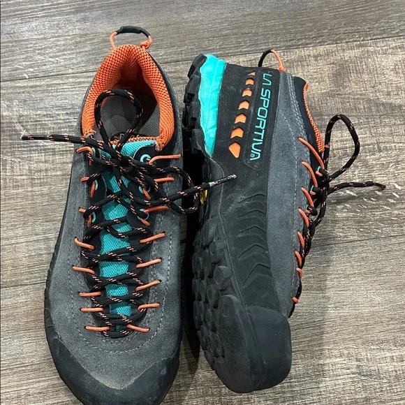 La Sportiva Trekking-Mountaineering-Hiking Shoes - carbon/teal Size 6 - Picture 2 of 6
